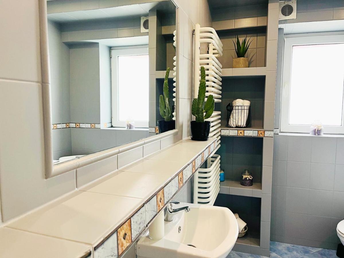 Apartament Rowerlovy Apartment Walbrzych Ngoại thất bức ảnh